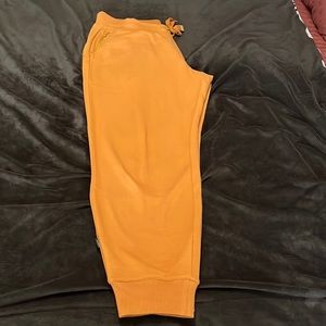 ATHLETA••Triumph Jogger